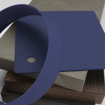 Mattiertes PVC-Kantenband in Marineblau für Arbeitsplatten